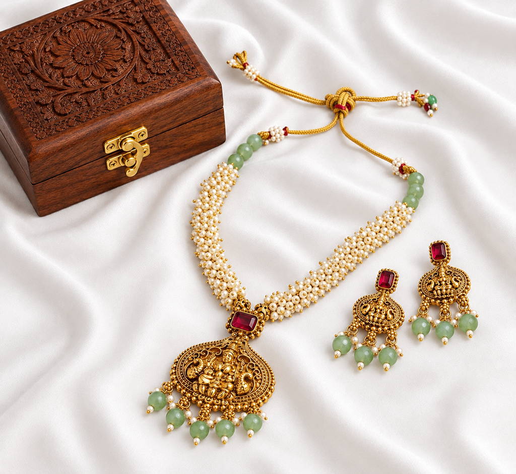 Nagas Pearl Necklace Set
